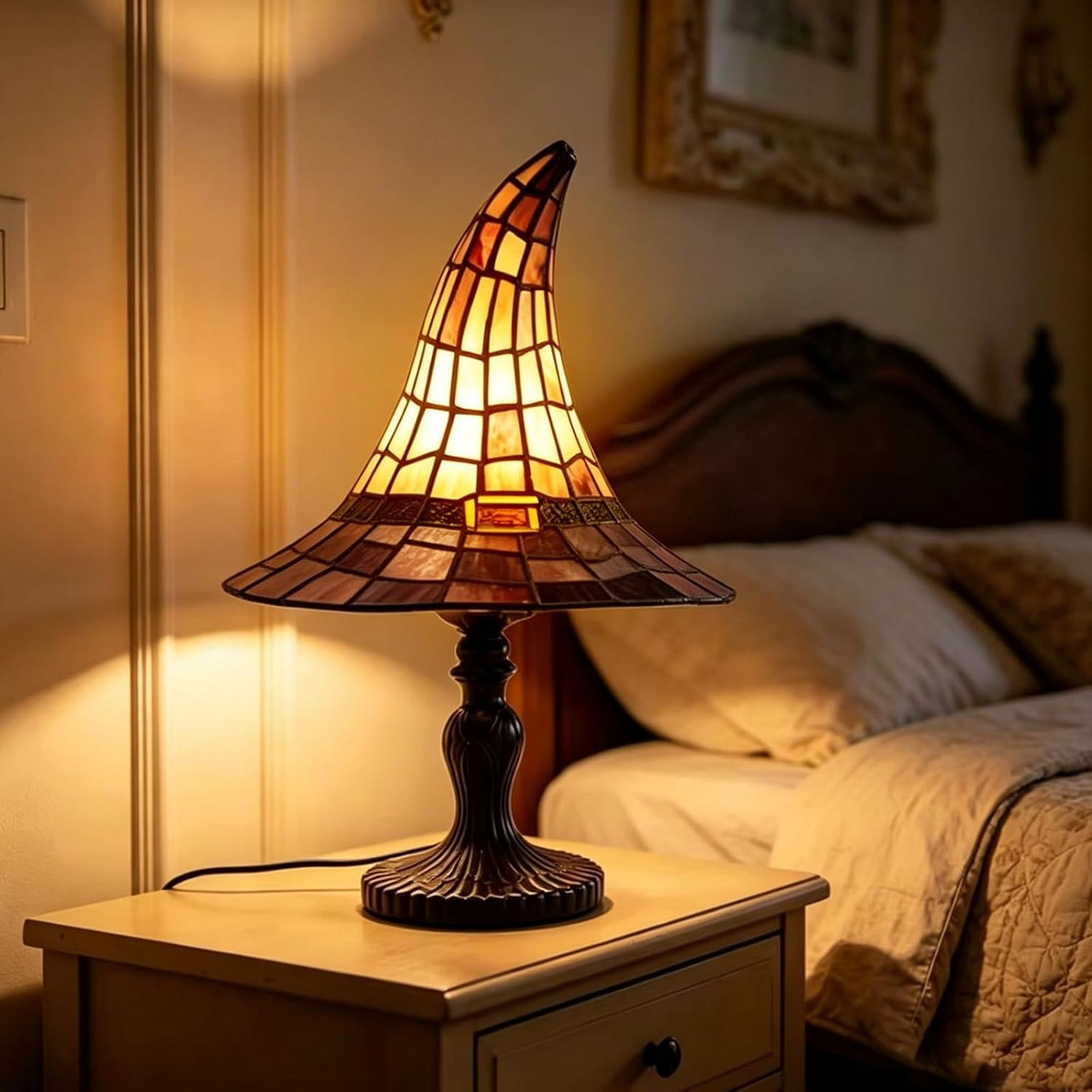 Lámpara de sombrero de bruja en resina – Luz nocturna gótica vintage