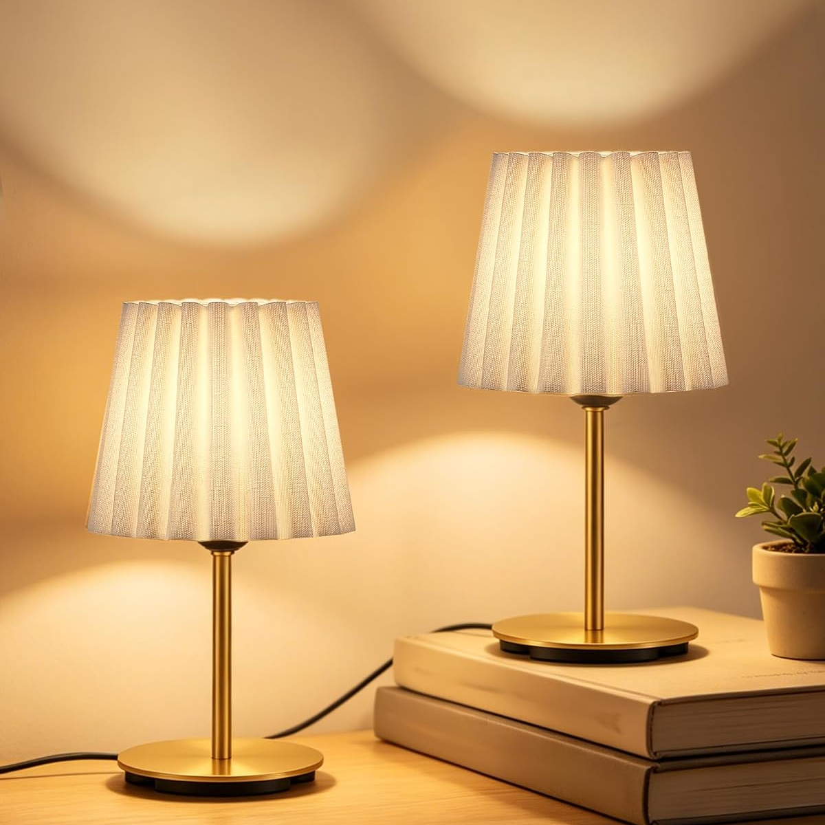 Lámparas de mesa blancas y doradas con 3 temperaturas de luz – Set de 2